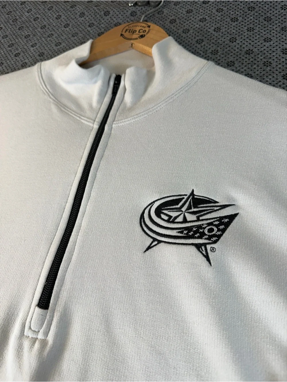 Columbus Blue Jacket Men’s Quarter-Zip Sweatshirt